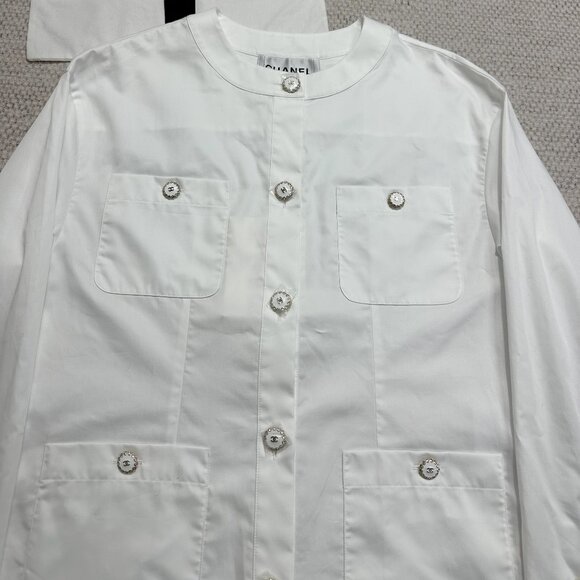Chanel Classic White Four-Pocket Jacket - Picture 6 of 7